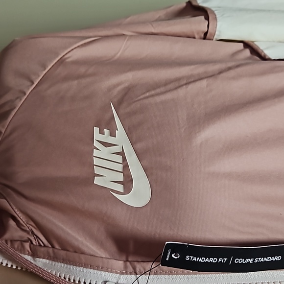 Nike zip up windbreaker hoodie - Picture 2 of 8